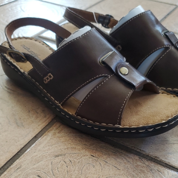 NWOT SOUL Naturalizer Leather Sandal, 9.5 - Picture 3 of 3